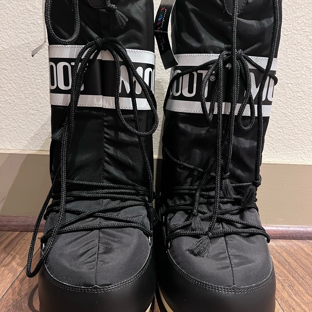 Black Moon Boots